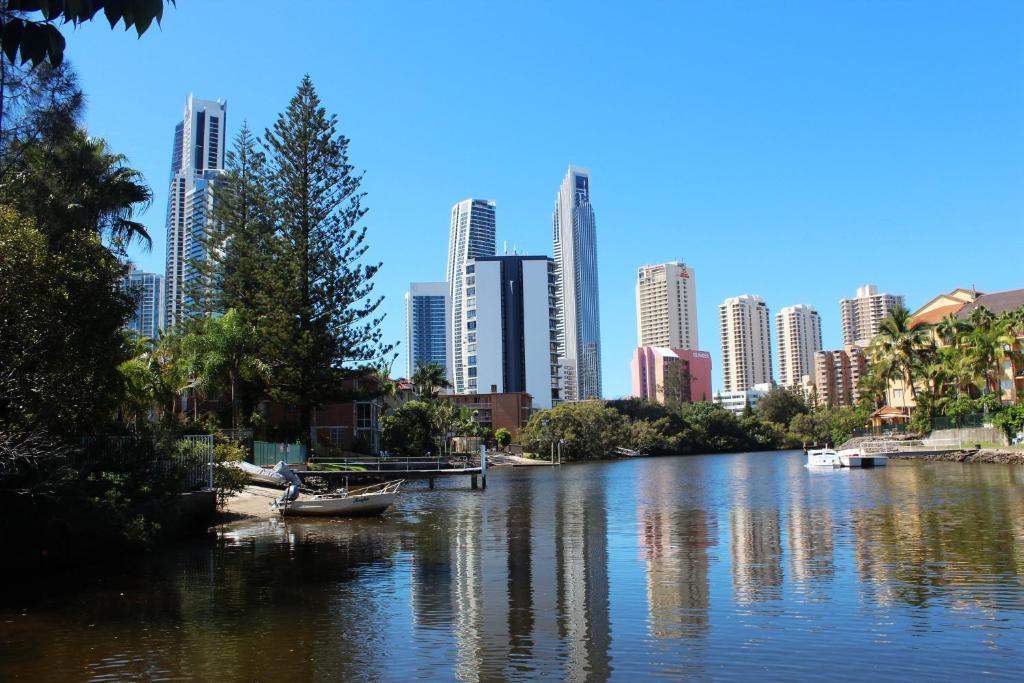 Surfers Del Rey Aparthotel Gold Coast Buitenkant foto